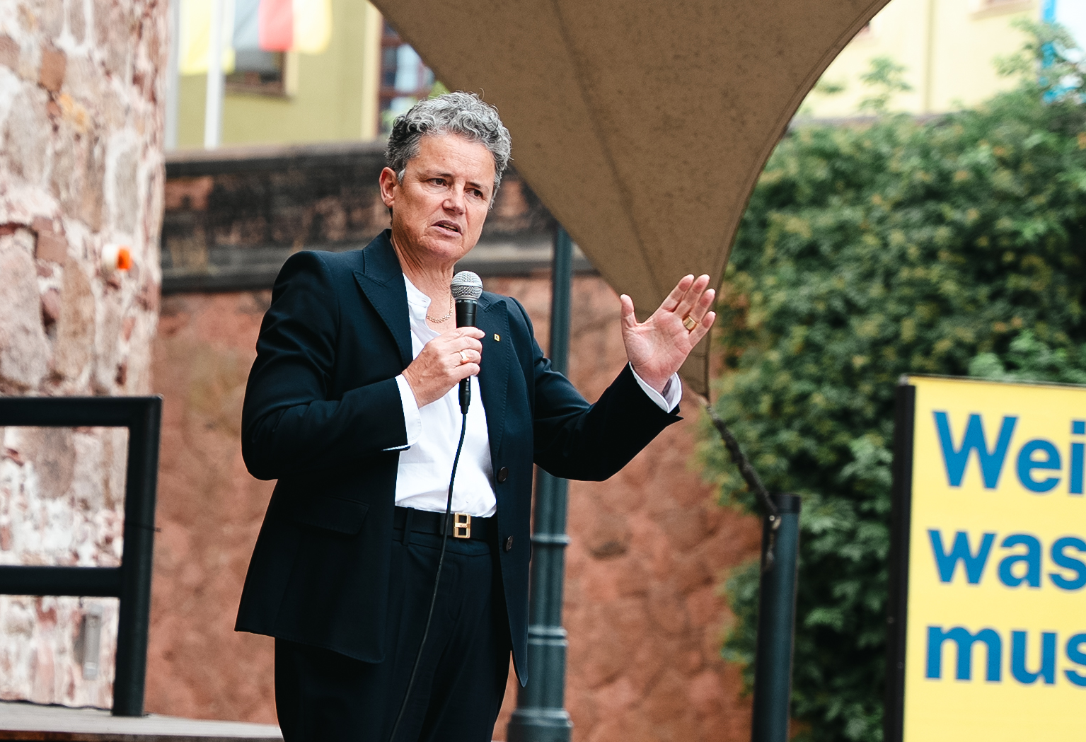 Dr. Lydia Hüskens